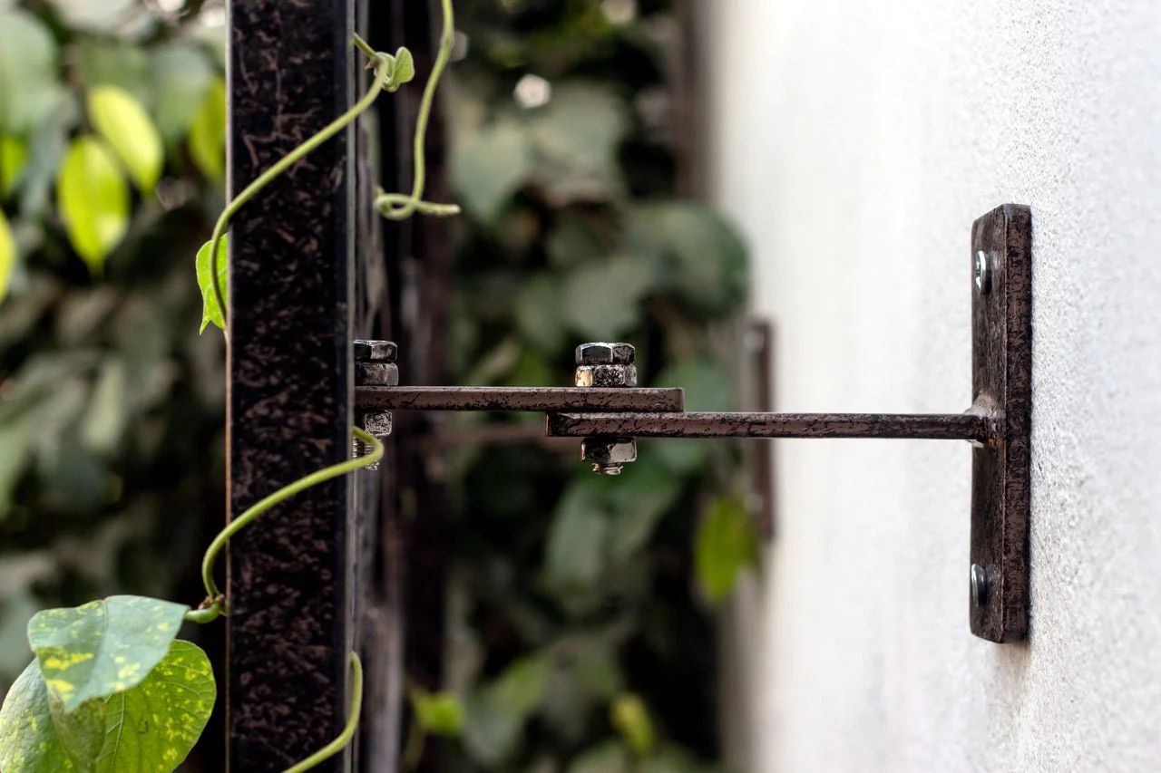 H Potter Legacy Wall Trellis - Set of 2 – 8 Ft Tall Iron Garden Screen - Charcoal Brown - Image 3