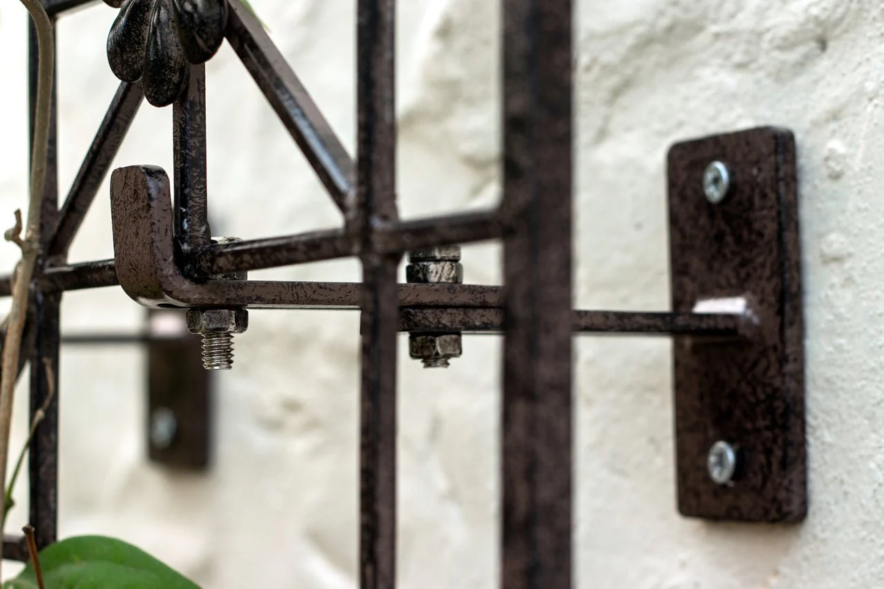H Potter Delaney Wall Trellis - Set of 3 – 69" Tall Charcoal Brown - Iron Garden Screen - Image 4