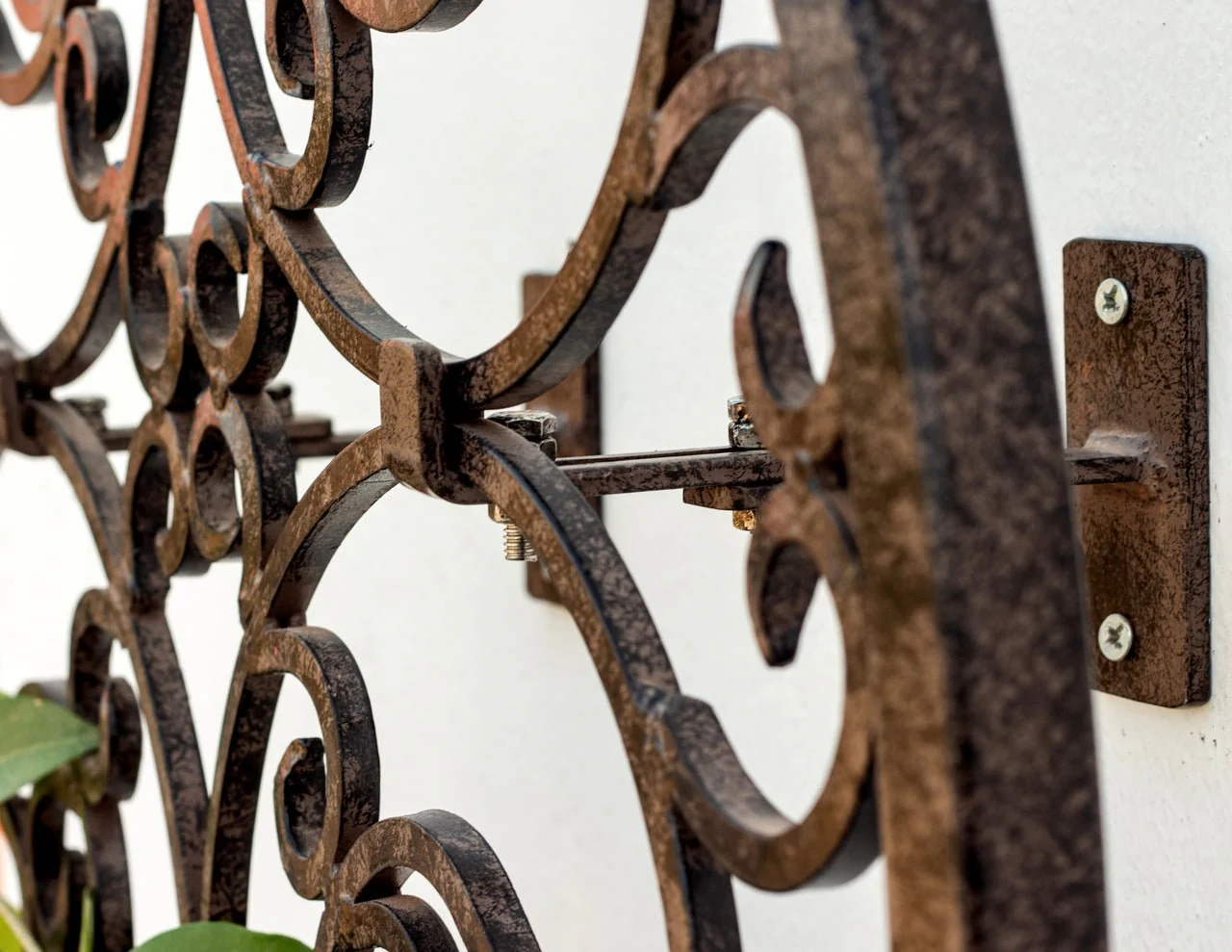 H Potter Legacy Wall Trellis – 8 Ft Tall Iron Garden Screen - Charcoal Brown - Image 5