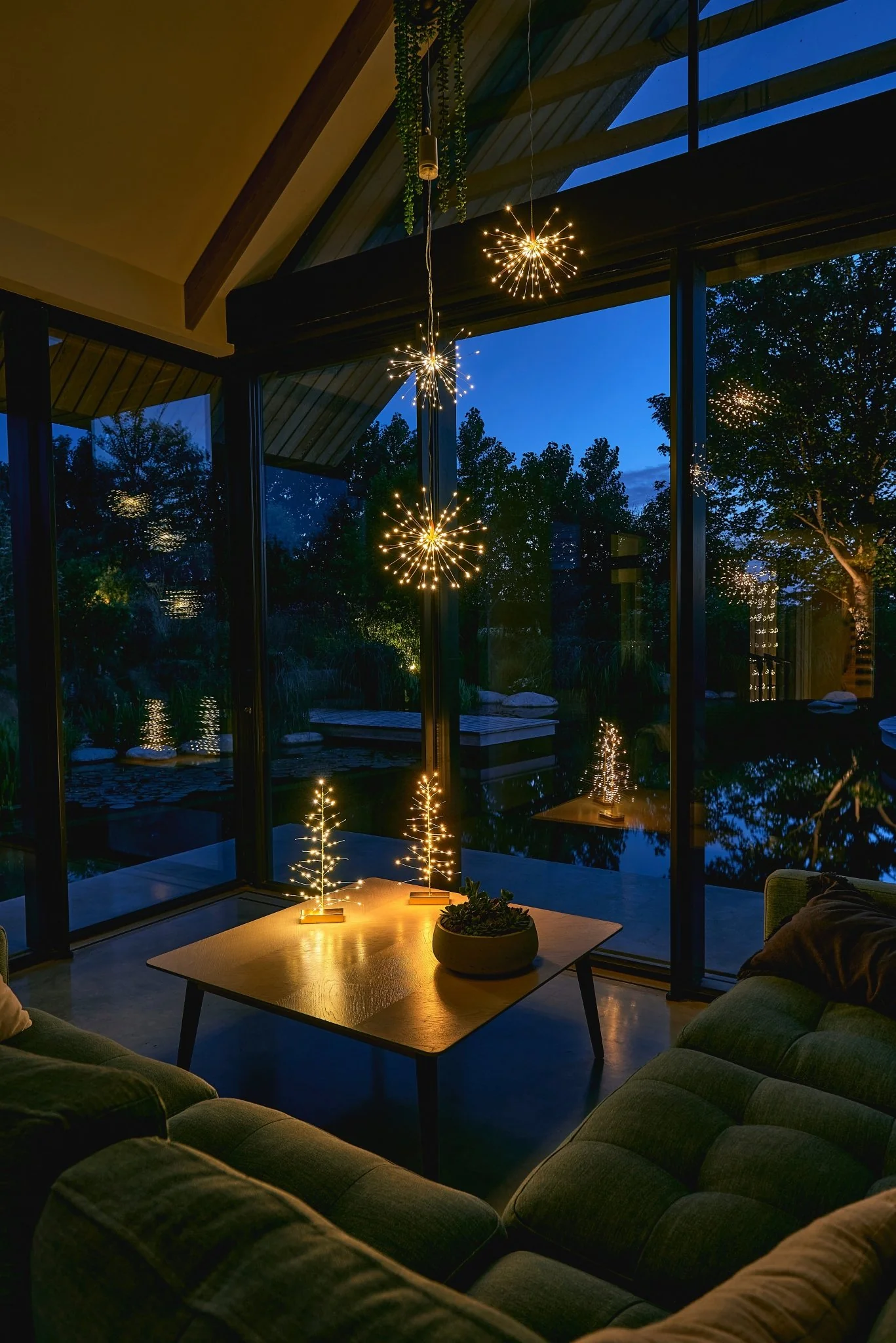 H Potter Hanging Starlight Light – 120 LED Indoor & Outdoor Décor - Image 4