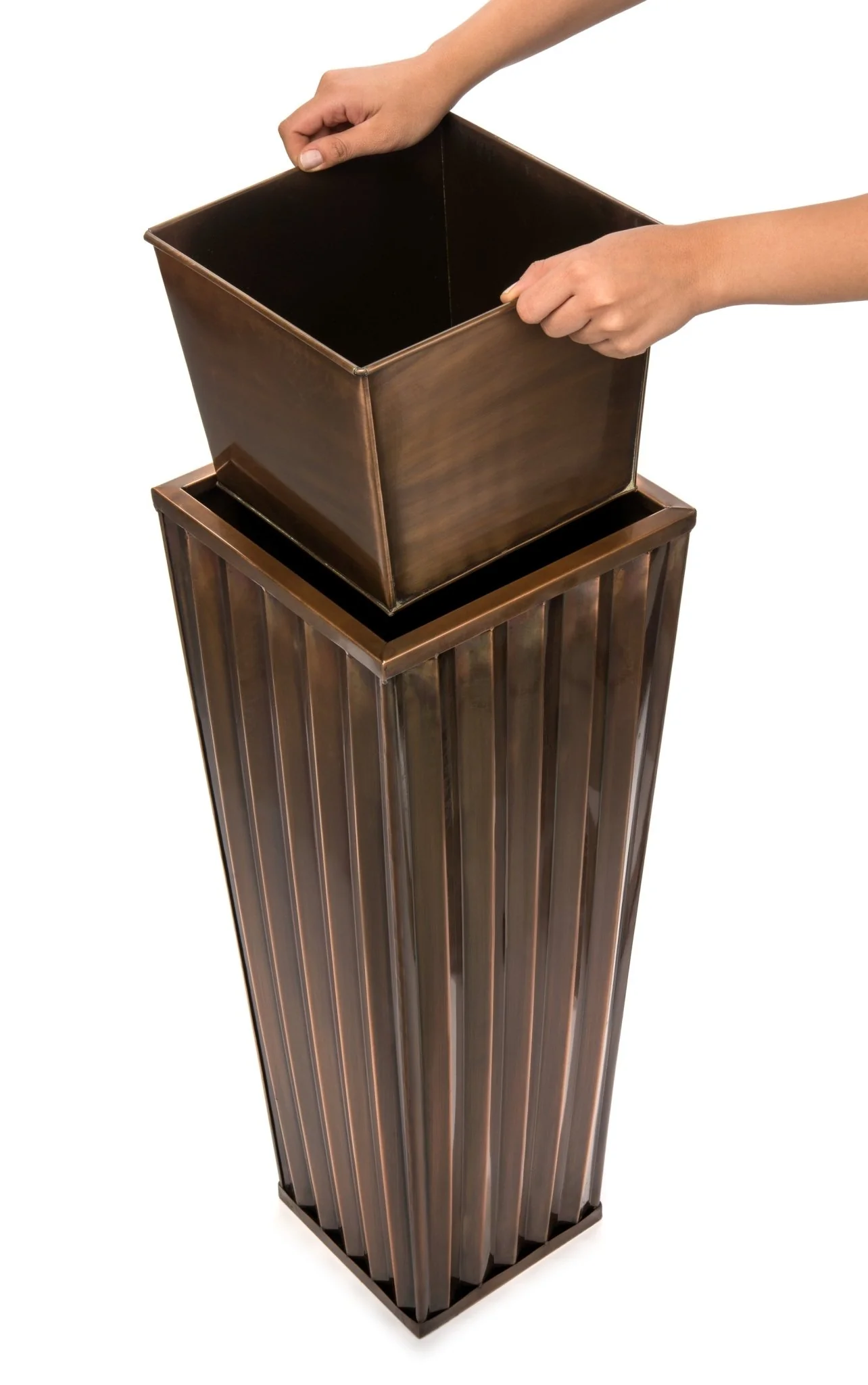 H Potter Ribbed Planter Small GAR546S - Image 4
