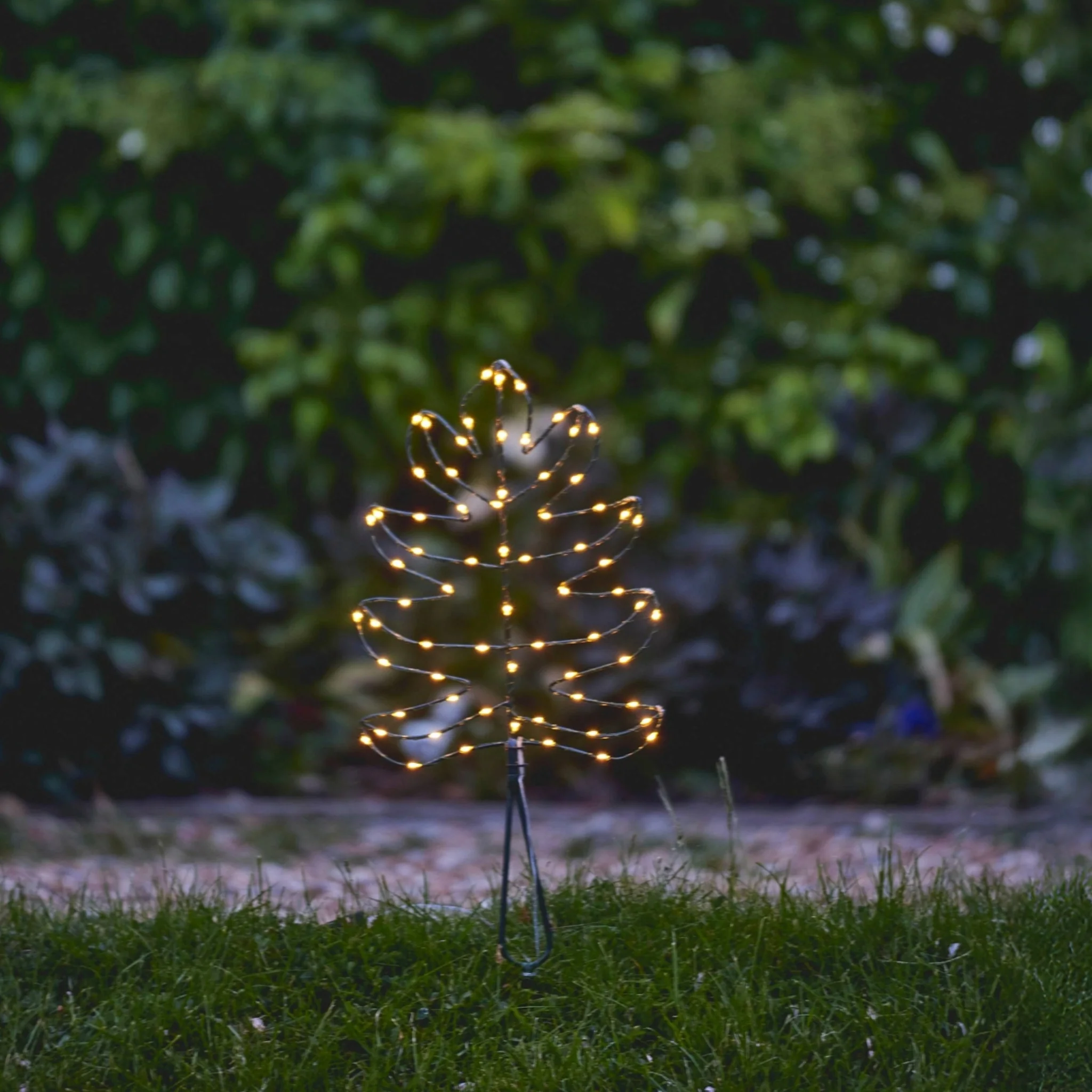 H Potter Solar Illuminated Estate Leaf Garden Light Large - Image 10