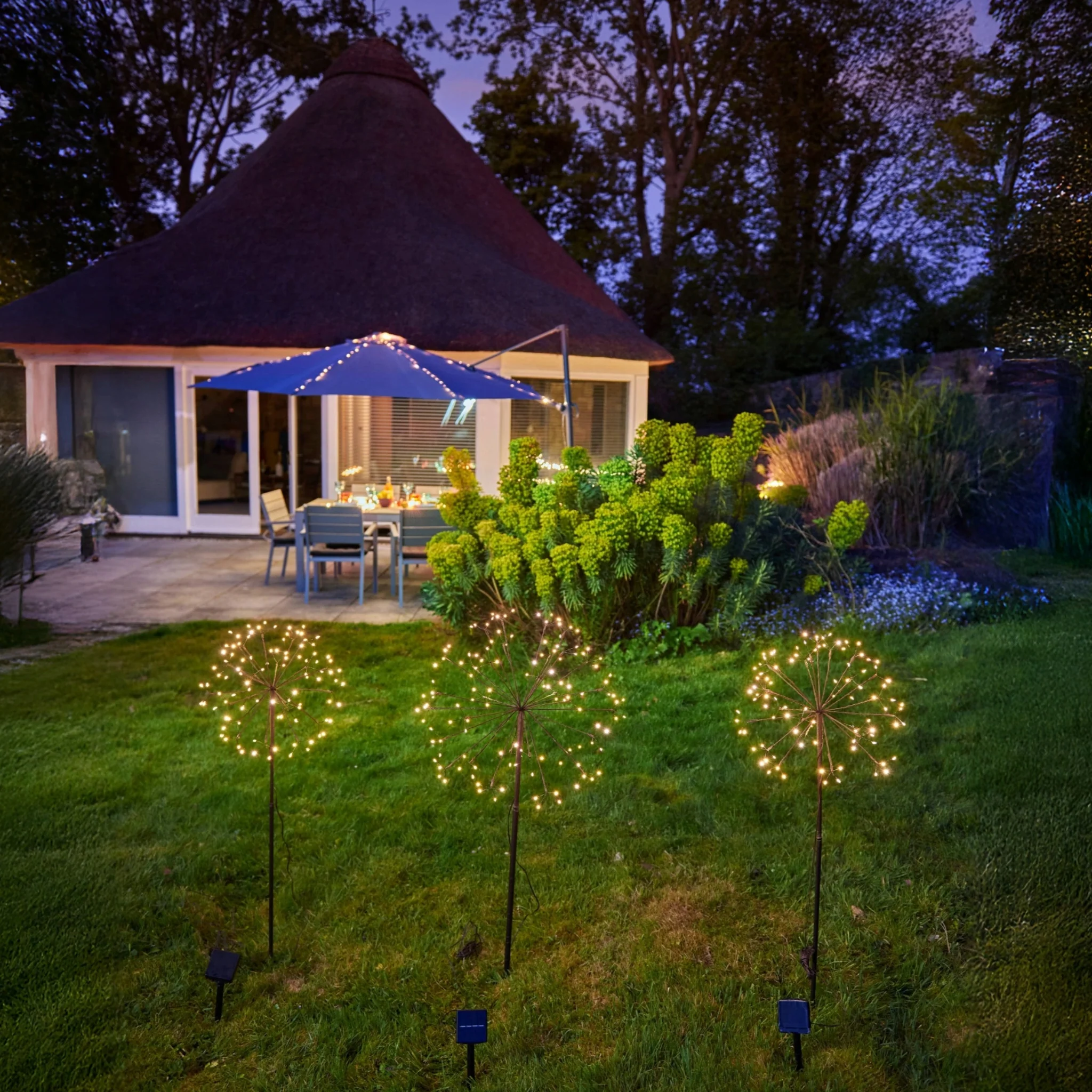 H Potter Solar Golden Bloom Garden Light Large - Image 4