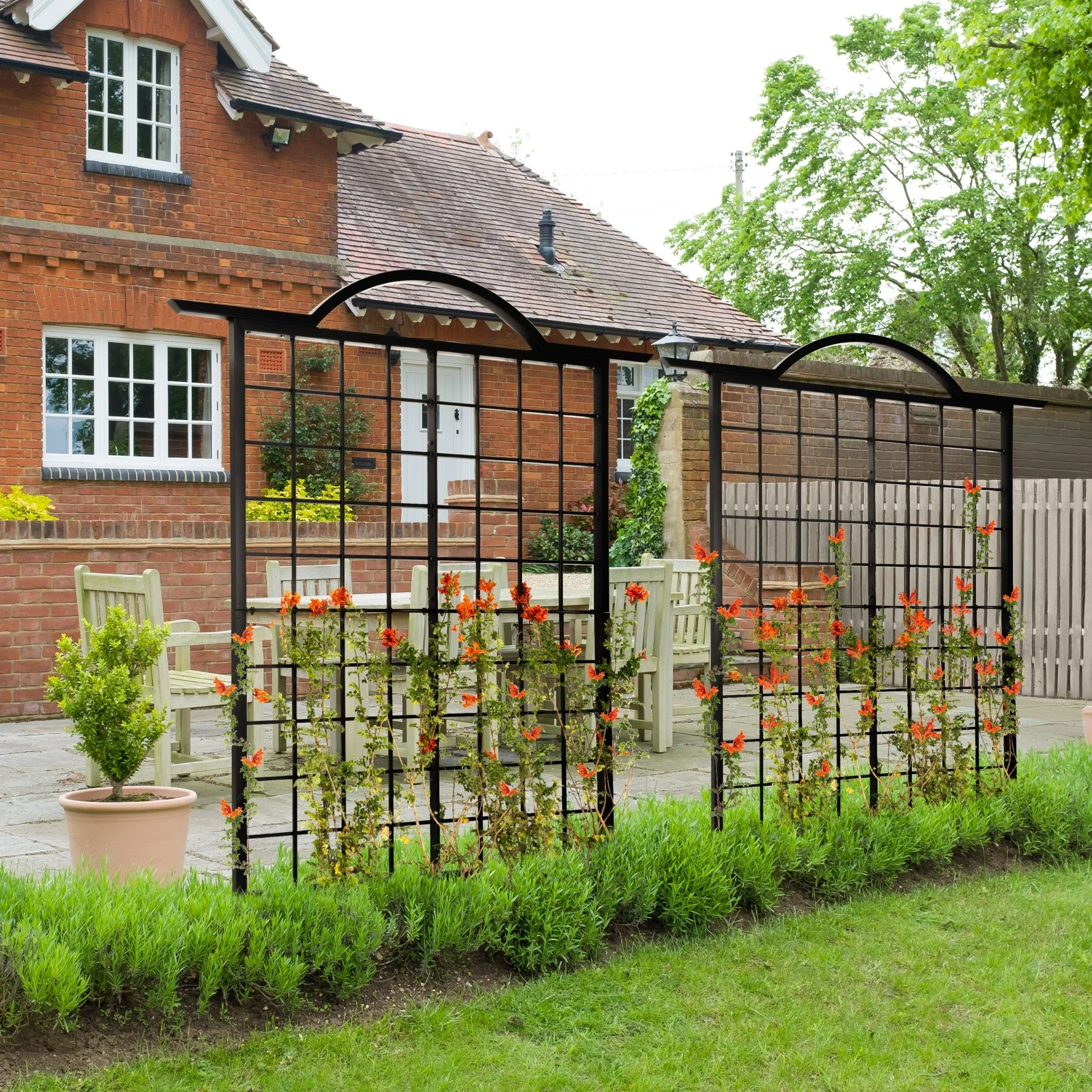 H Potter Chesterfield Trellis - Black Freestanding Garden Screen - Image 11
