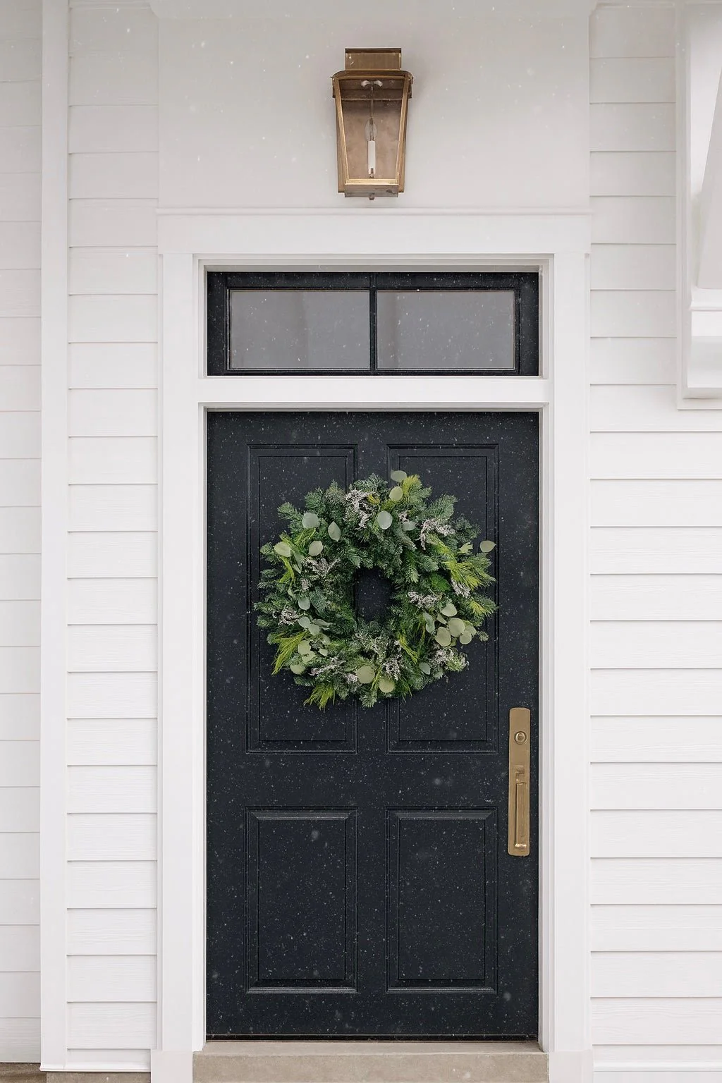 H Potter - Fresh Whisper of Winter Wreath - Image 2