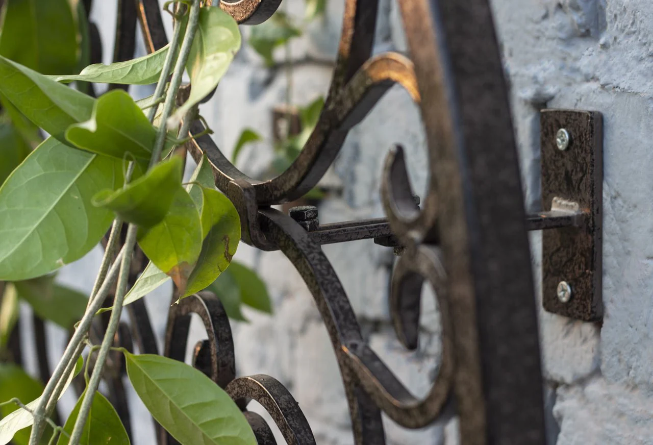 H Potter Legacy Wall Trellis - Set of 3 – 6 Ft Tall Iron Garden Screen - Charcoal Brown - Image 8