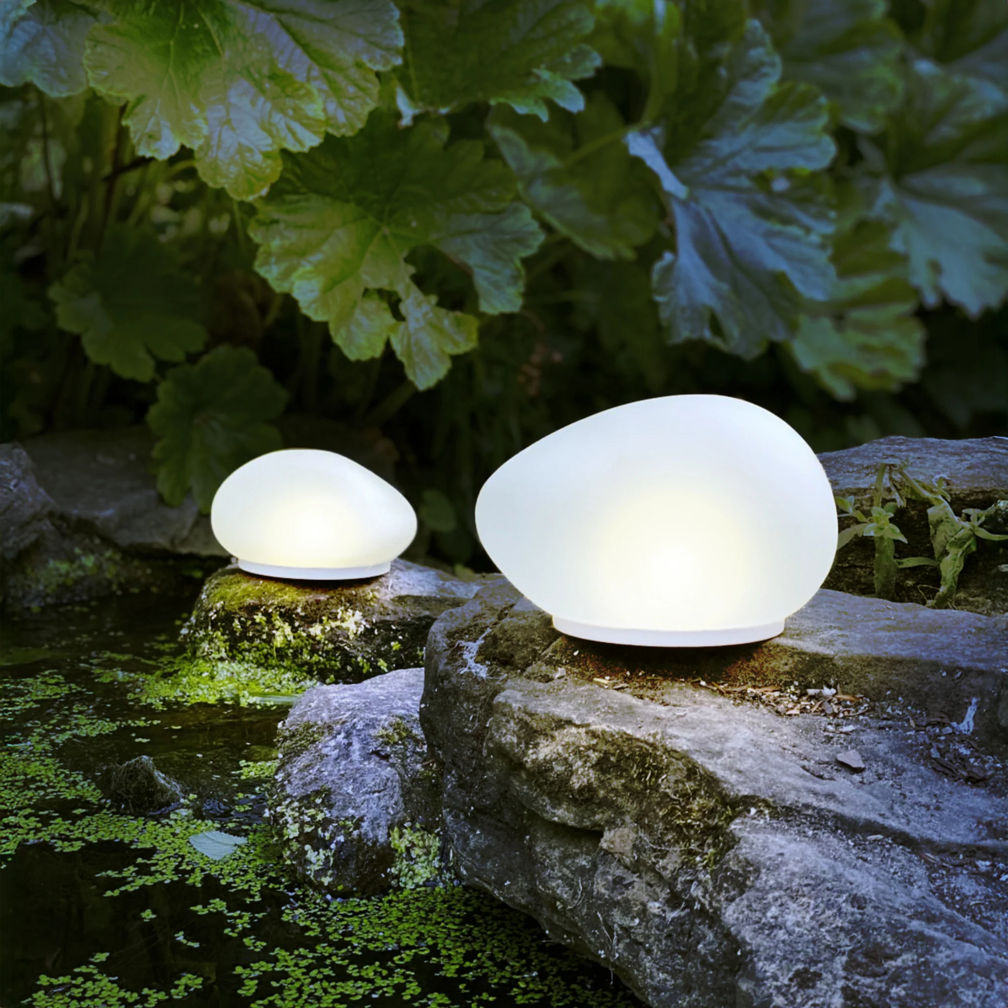 H Potter Solar Glass Riverstone Rock Light – Warm LED Outdoor Garden Accent (Large or Small) - Image 11