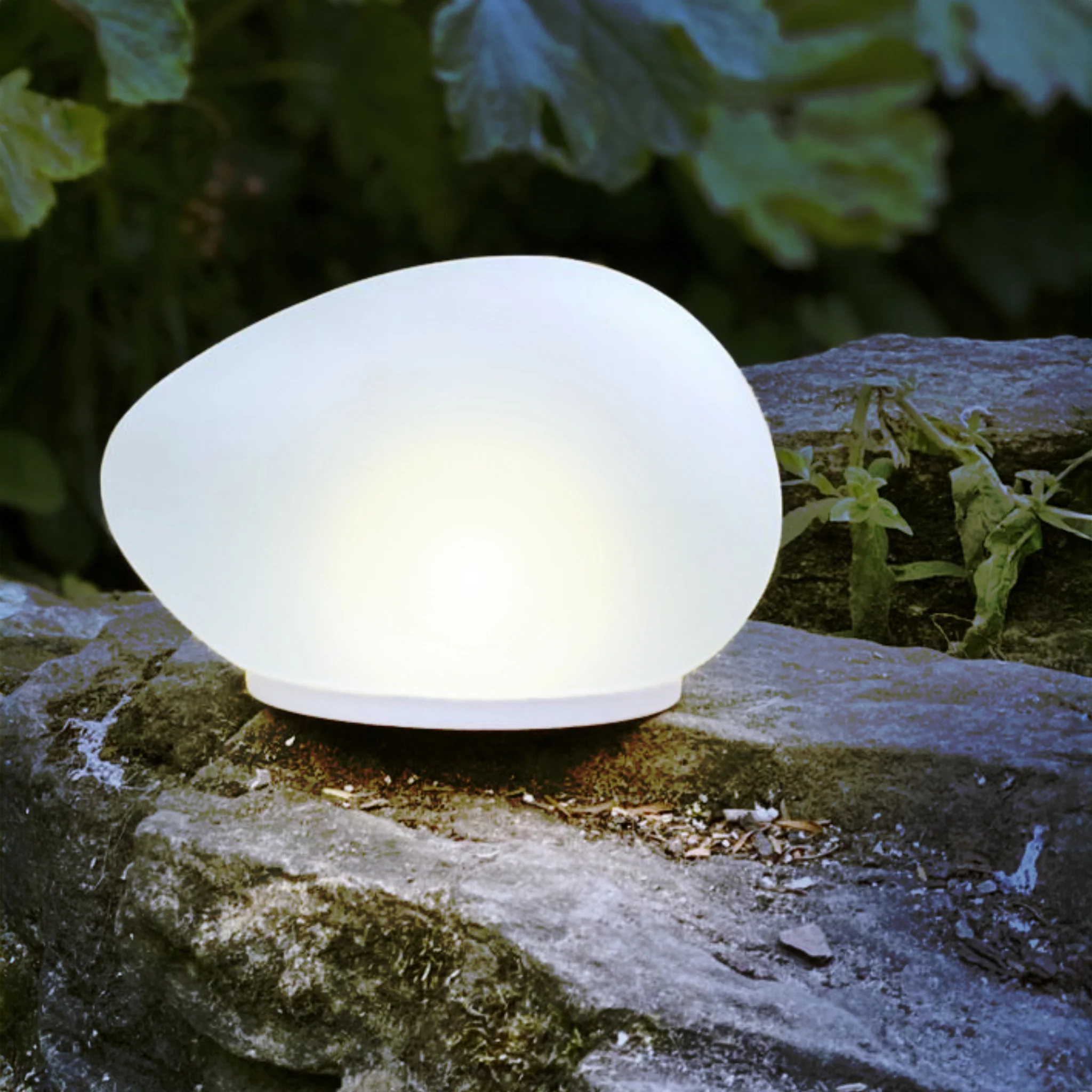 H Potter Solar Glass Riverstone Rock Light – Warm LED Outdoor Garden Accent (Large or Small) - Image 5