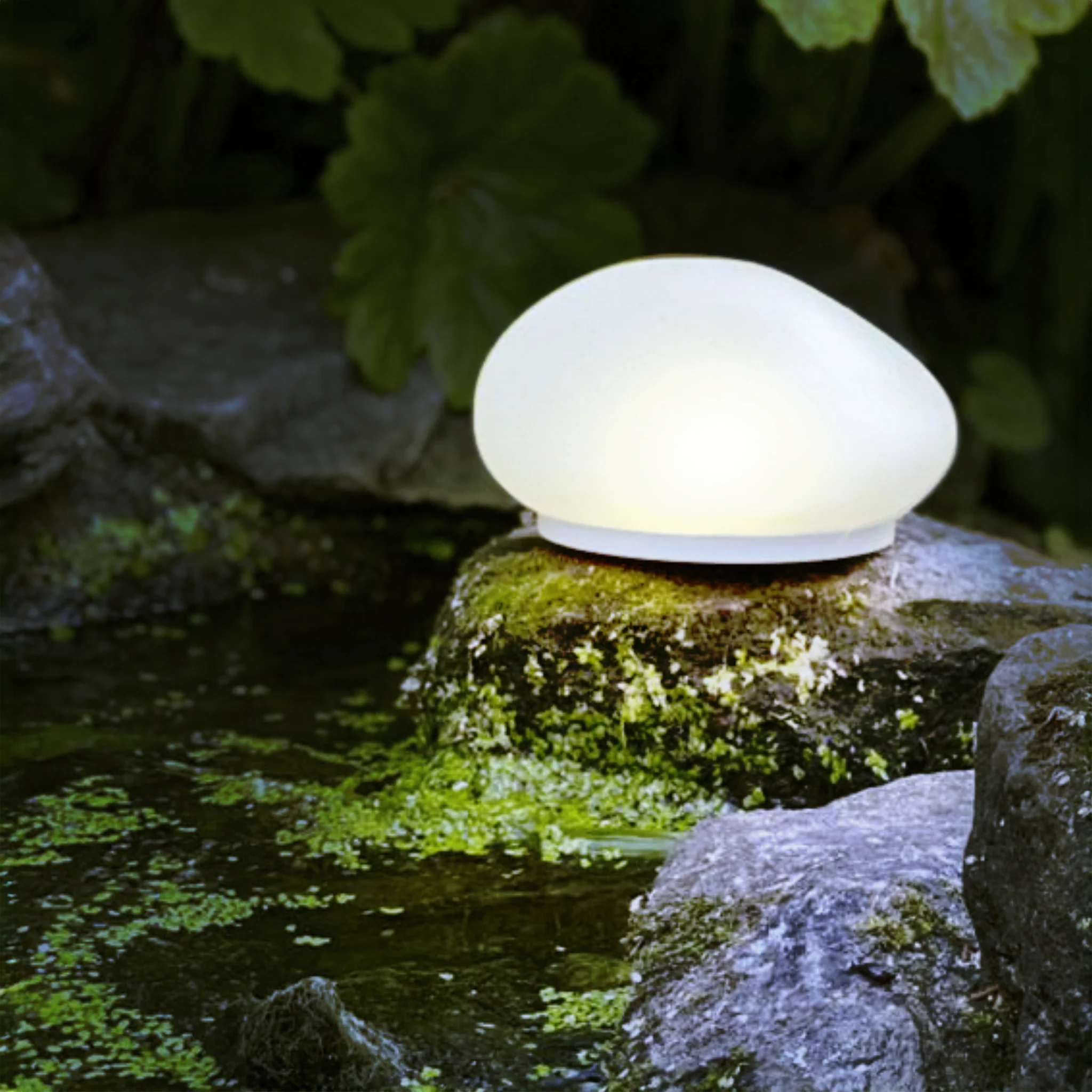 H Potter Solar Glass Riverstone Rock Light – Warm LED Outdoor Garden Accent (Large or Small) - Image 6