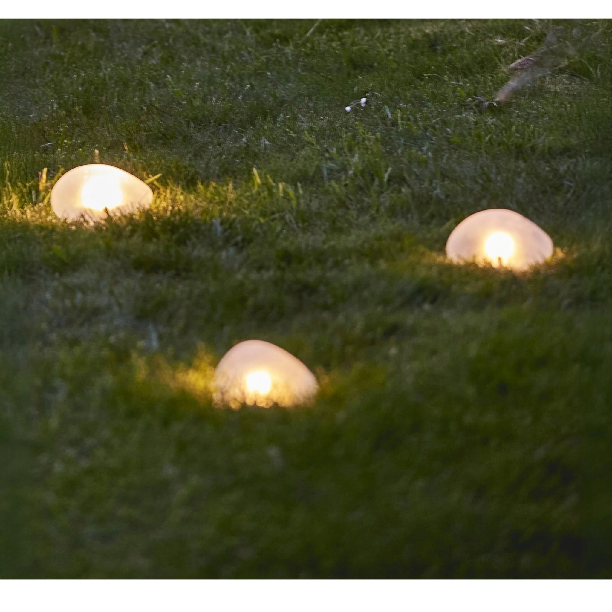 H Potter Solar Glass Riverstone Rock Light – Warm LED Outdoor Garden Accent (Large or Small) - Image 7